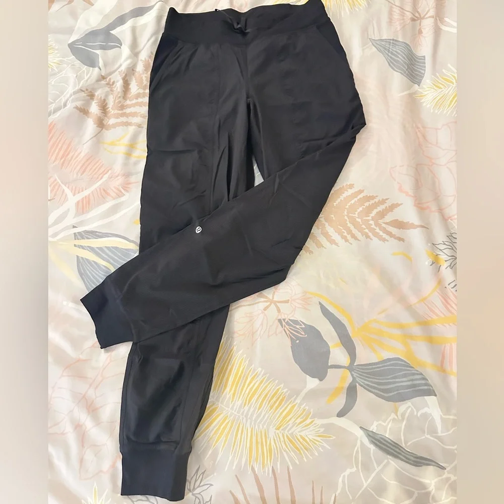 lululemon dance studio jogger - Picture 11 of 13